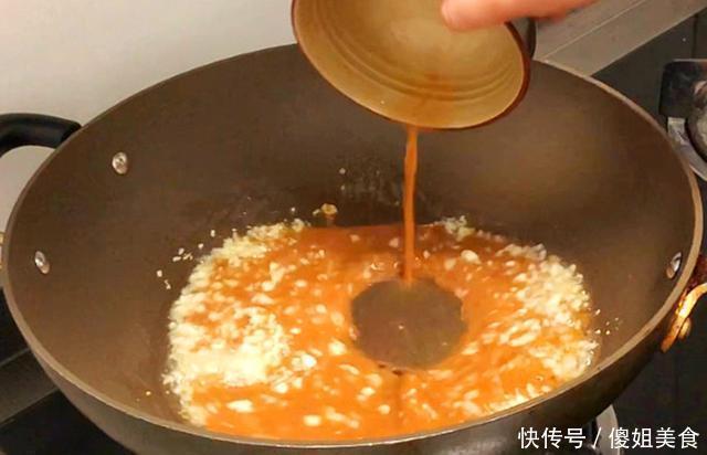 豆角|夏天我家豆角从不炒着吃,煎一煎8分钟就上桌,比红烧肉还解馋