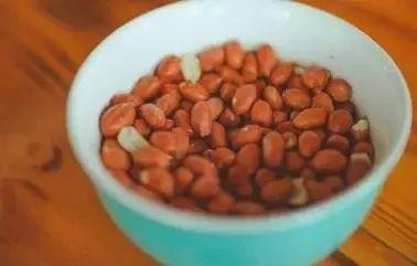 维生素e|花生加上它,堪比天然阿司匹林!每天吃一点,肾更强壮、血管干净