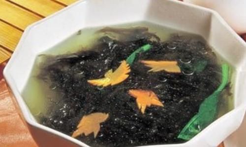 产妇|坐月子期间,产妇常吃4种食物,不仅帮助下奶,还有助于排出恶露