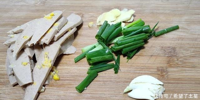  天冷多吃点儿菜，简单一做，大人小孩都爱吃，上桌就全扫光，好吃