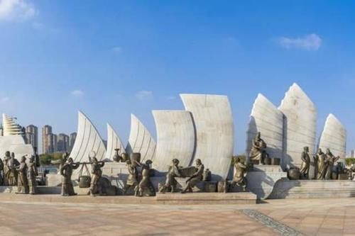 泉州“巨无霸”公园，占地1000亩，被称中央美院的“艺术品”