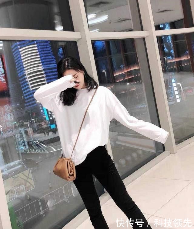 西裤 初秋，卫衣搭配直筒裤简约高级，还能提升气质感，美如初恋女友！