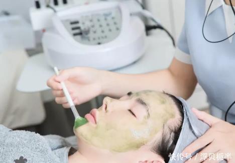 长黑头了?如何预防和去除黑头,使皮肤光滑明亮,看看就知道了!