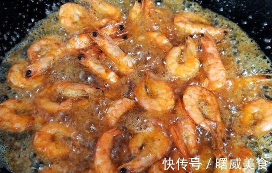 渔民|吃虾时，到底用不用去虾线老渔民告诉你答案，以后别再搞错了