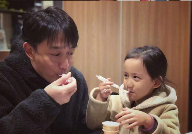 下厨|探访黄磊豪宅,古意盎然的风格真心好看,会下厨的男人就是有魅力