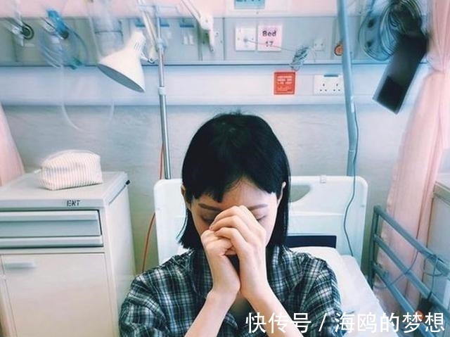 李明蔚|抗癌歌手李明蔚肝肿瘤变大，感叹已无治疗可做，病床上仍自勉自励