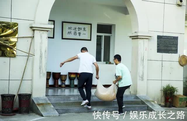 家长|星星小镇:一群自闭症家长的自我救赎