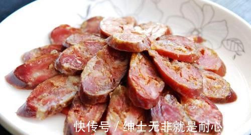 牛肉腊肠，不比猪肉的更香吗？教你这样做，能把老外馋哭了
