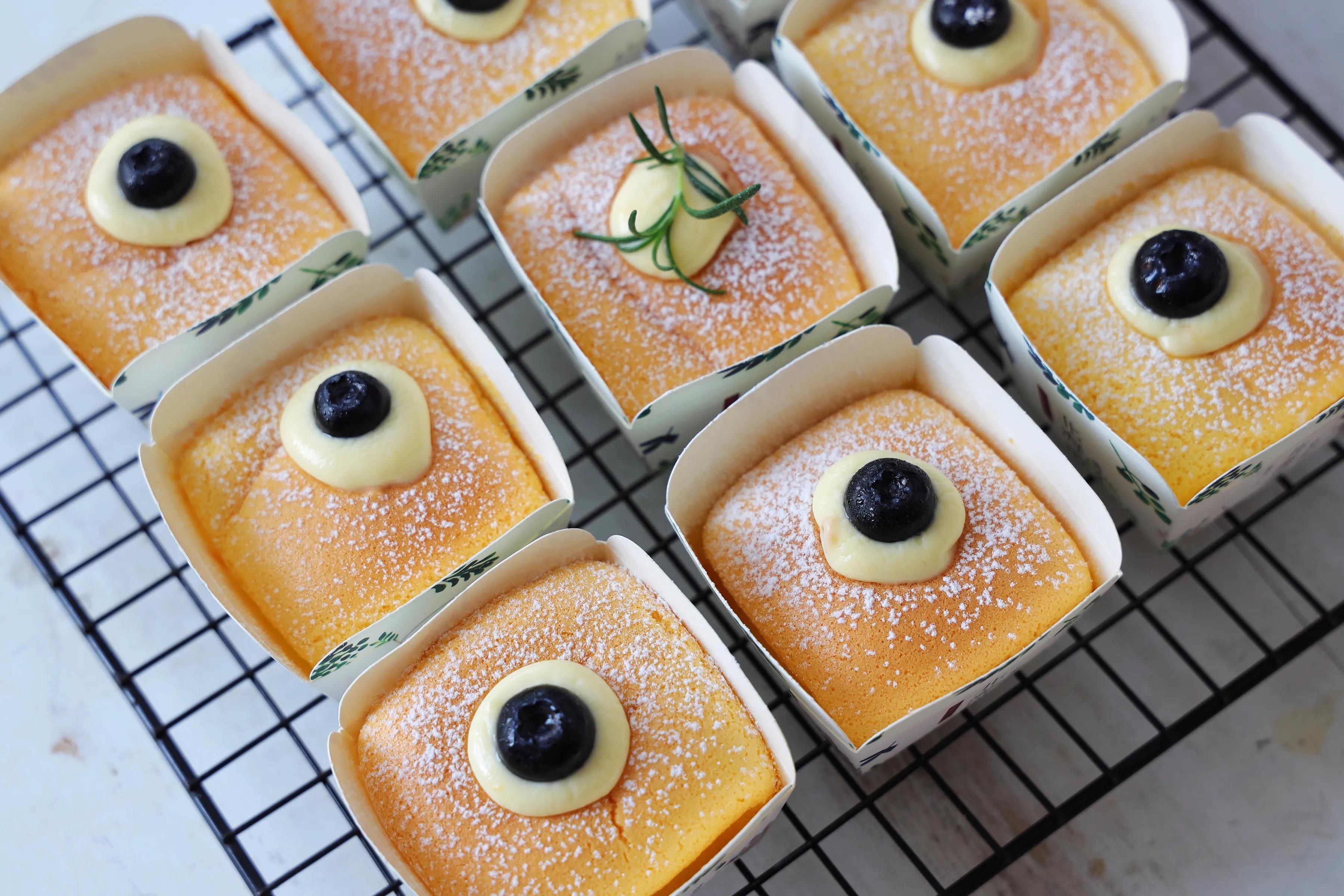 低粉|成本2块钱的北海道戚风蛋糕，教你在家做，松软爆浆，热天吃超赞