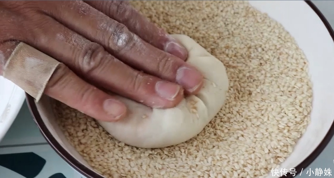 教你在家做麻酱烧饼,香酥爽口,酱香味十足,做法非常简单