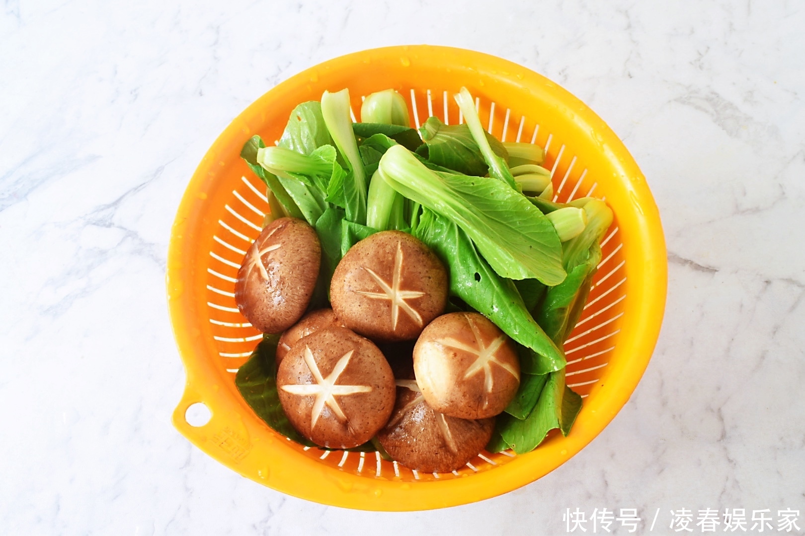 好看|过年了,教你道拿手菜,好吃好看,大鱼大肉都不如它抢手,过瘾