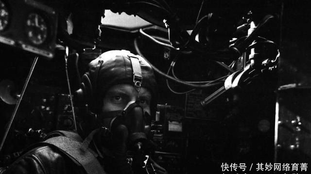 副司令|副司令为1亿美元叛逃美国，带走绝密技术文件，7年后死在厕所