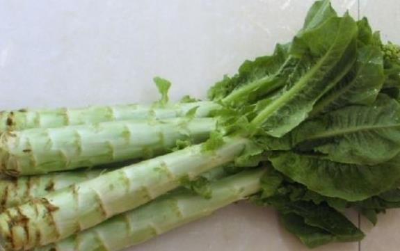 住院|一盘炒莴笋,让一家三口全住院,医生怒骂:连这点常识都不懂!