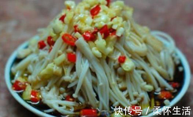 家常肉炒饼|美食推荐：凉拌金针菇，小米辣猪肚，家常肉炒饼，菠菜汤的做法