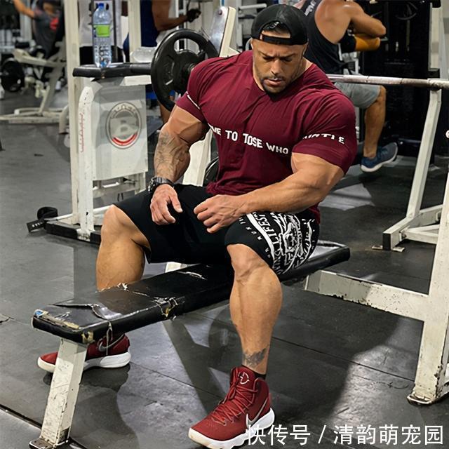 体脂|巴西肌肉奶爸,体重130公斤,夸张的身材就像漫画里的人物一样