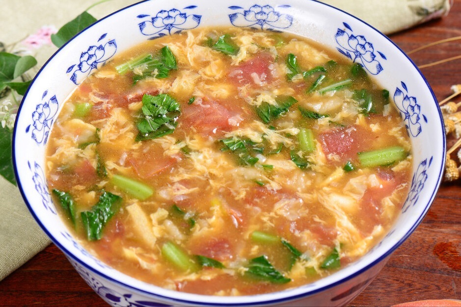 做蛋花汤，切忌水开直接倒蛋液，多做1步骤，蛋花漂亮，香浓好喝