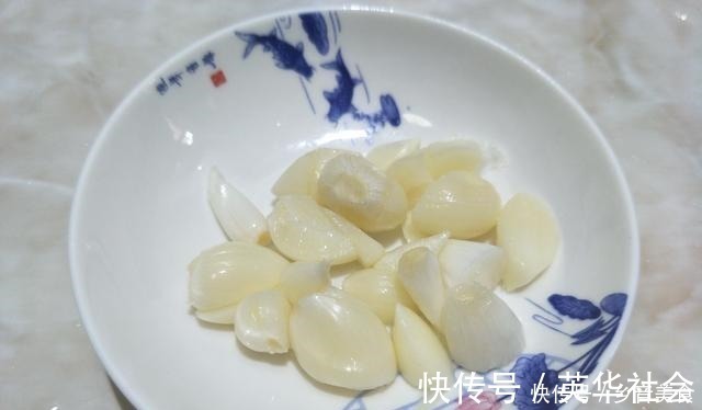 记着夏季多吃鱼,教你鲳鱼的美味做法,软香入味,鲜香不腥