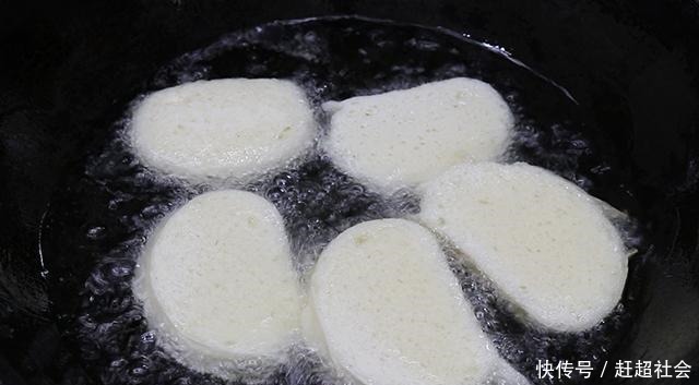 炸馒头片这样做,外脆内软不吸油,咬一口嘎嘣脆,比锅巴片好吃