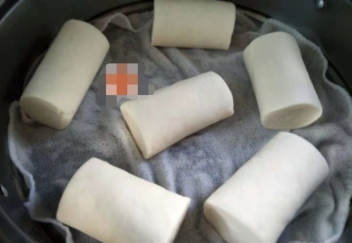 教你做快手馒头，一个小窍门，不发面不用水，松软劲道，简单省事