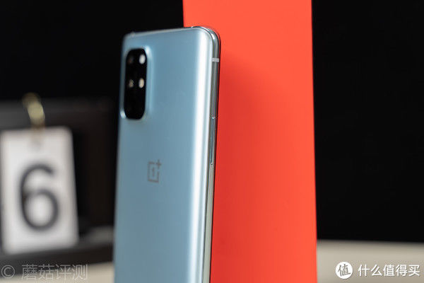 手机|真机实测！一加8T银时真·指纹收集器的终结者！