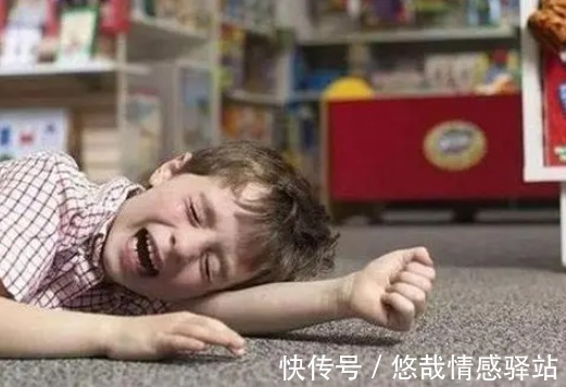 父母|孩子以后能不能有出息,看在公共场合的表现就知道了