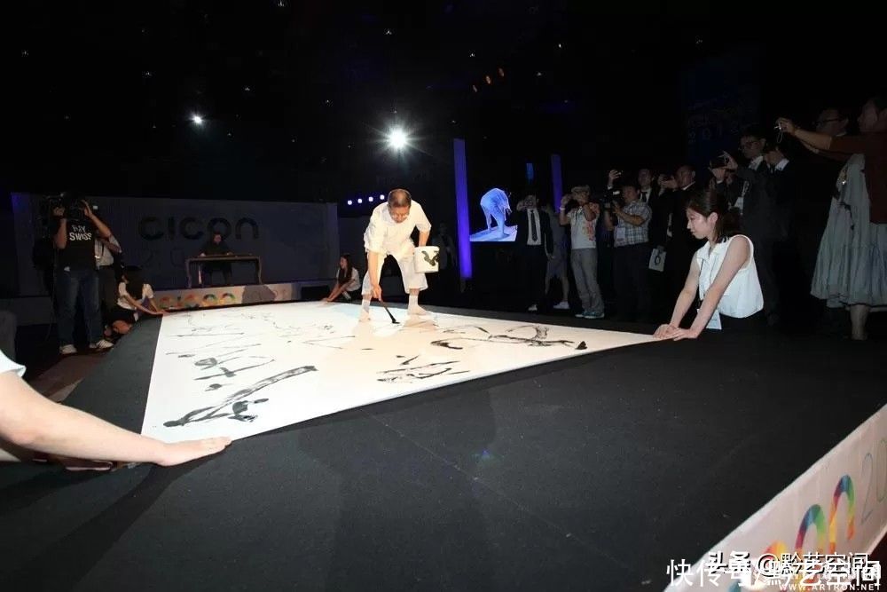 书法|「艺术人物」曾来德:传统与现代之间“锋出八面”