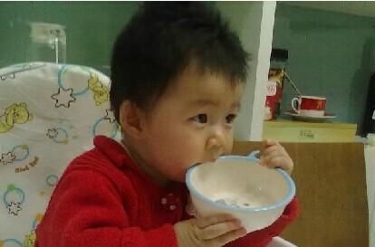 宝宝脾胃|1岁宝宝求高抬贵手,3种辅食我们不能吃,会伤脾胃,长不高的