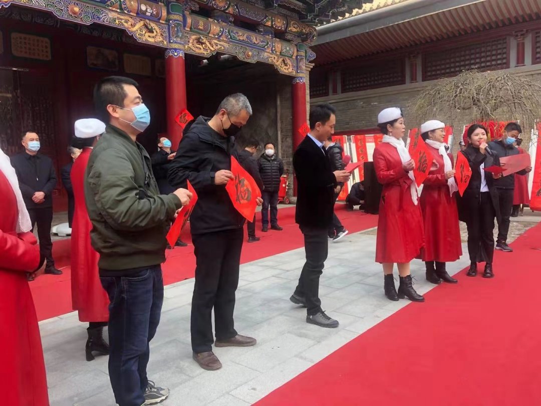 导游甘肃丨“红红火火过大年”——兰州文旅送福送春联活动在兰州市博物馆举行。