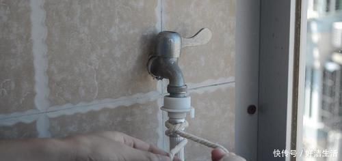 对半折|水管漏水怎么办?只需一根绳子就能轻松搞定,结实不漏水,都学学
