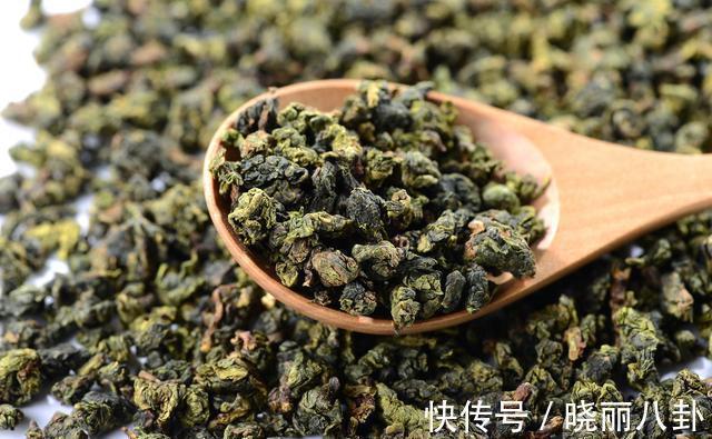乌龙茶@茶叶保存多久？“一年茶，三年药，七年宝”啥意思？看完茅塞顿开