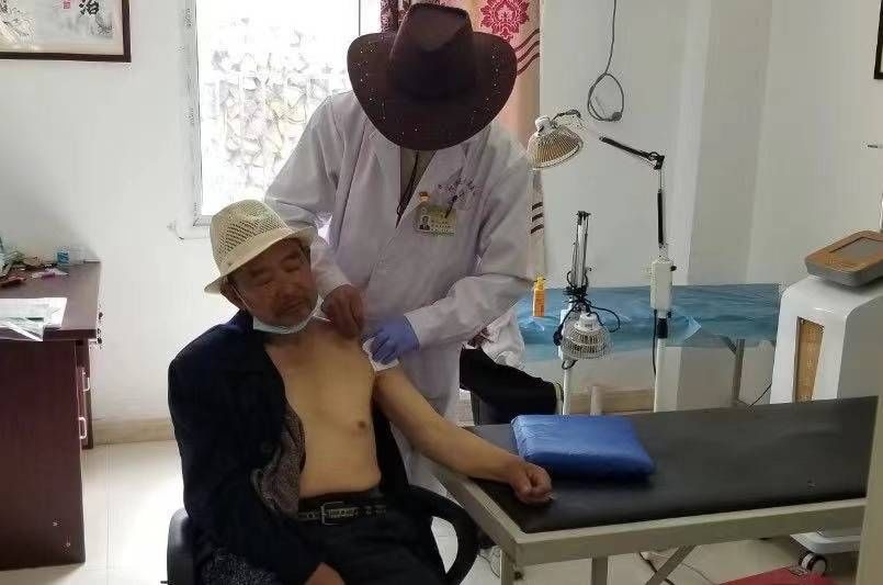 李医生|微针刀缓解“大顽疾”！桐乡这名医生为松潘带去了……