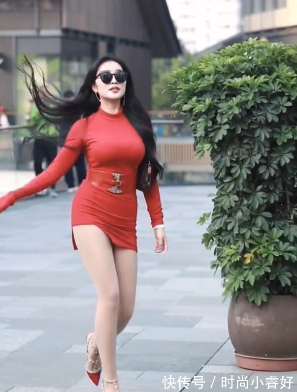 贵妇风|大红连衣裙搭配珍珠高跟，穿出贵妇风，一般人驾驭不起