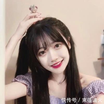 “高鼻梁”才好看?有这“3特点”的女孩子,塌鼻子反而更惊艳!