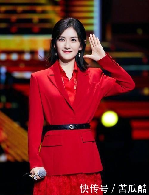 齐肩|女人40岁后，别乱烫发这3种'短发'不仅减龄，还特别好看