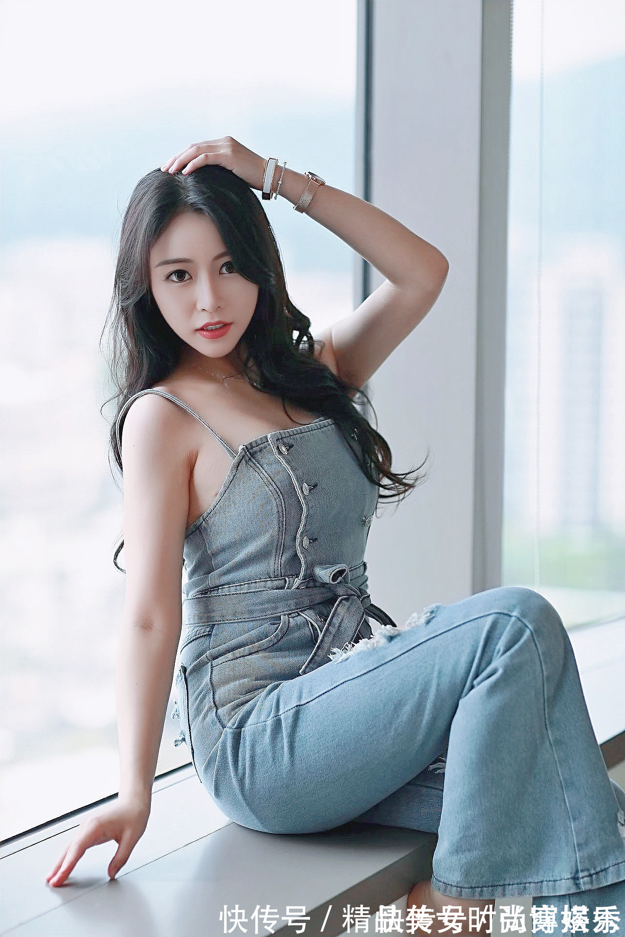 双排扣 复古又有气质的吊带牛仔连体裤,双排扣点缀吸睛又有型