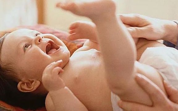 阴影|宝宝进入肛欲期，父母别再做错这些事，以免给娃留下阴影