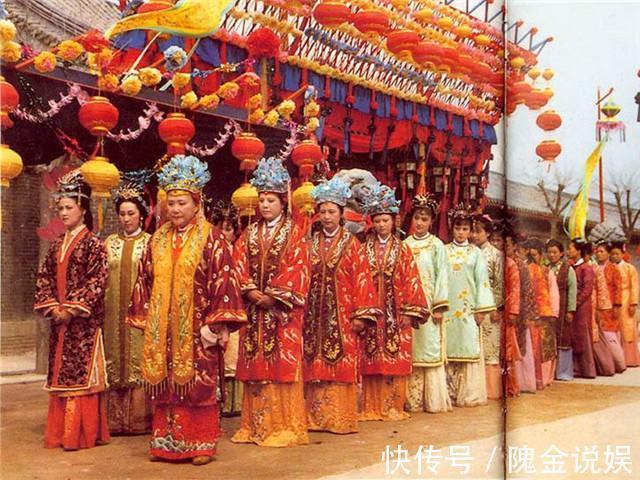 赵姨娘&红楼梦元春的不成熟,早已祸及亲人,在这两件小事上便可体现