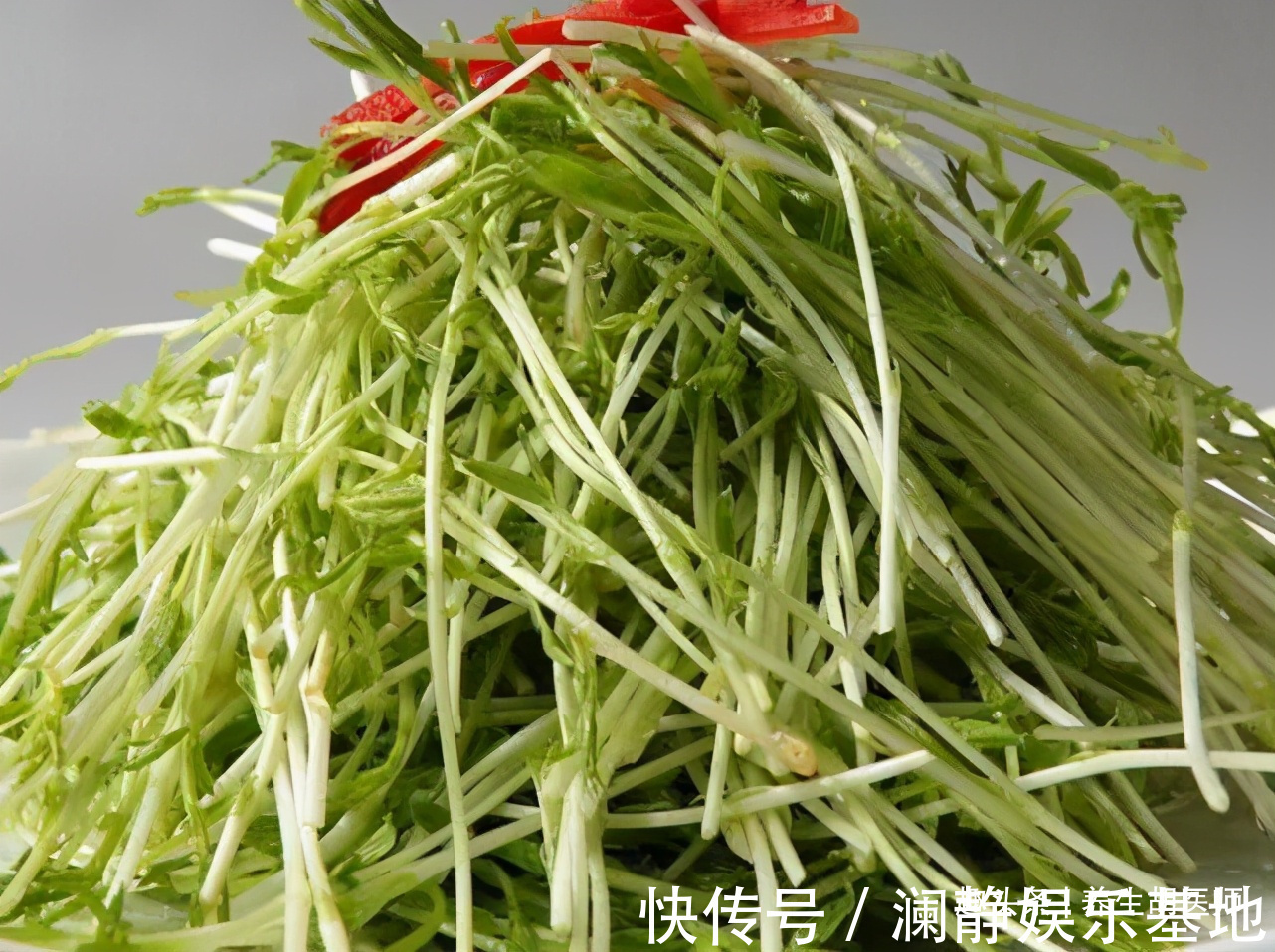 白刺果|女性不想长满皱纹,要多吃三种食物,排毒养颜,有益健康!