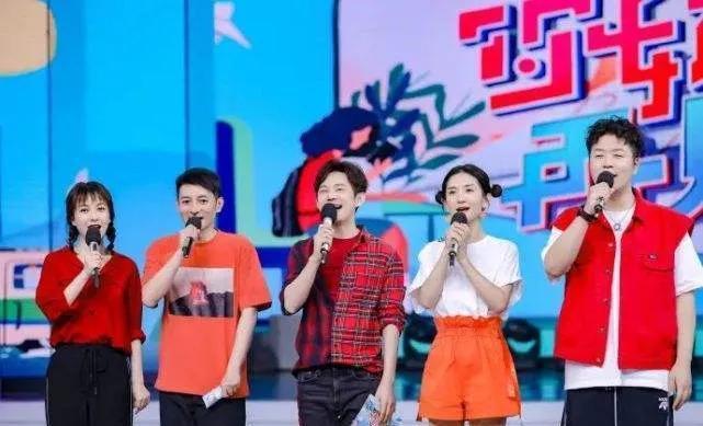 《快樂大本營(yíng)》停播，何炅謝娜告別，爭(zhēng)議不斷，想說快樂不容易