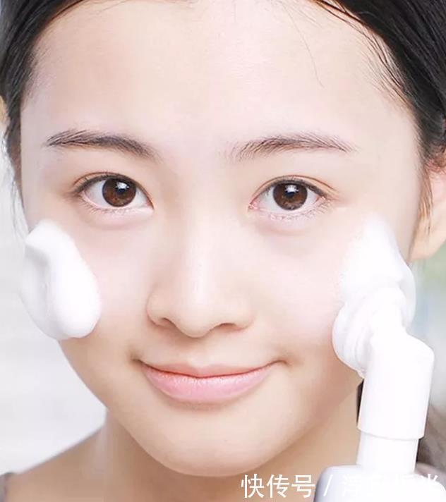 长黑头了?如何预防和去除黑头,使皮肤光滑明亮,看看就知道了!