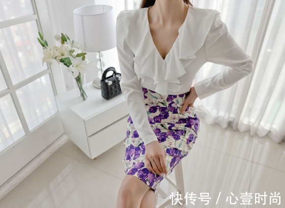 孙允珠|女神孙允珠的时尚搭配:紫藤萝庭园花束娇媚温婉衣裙