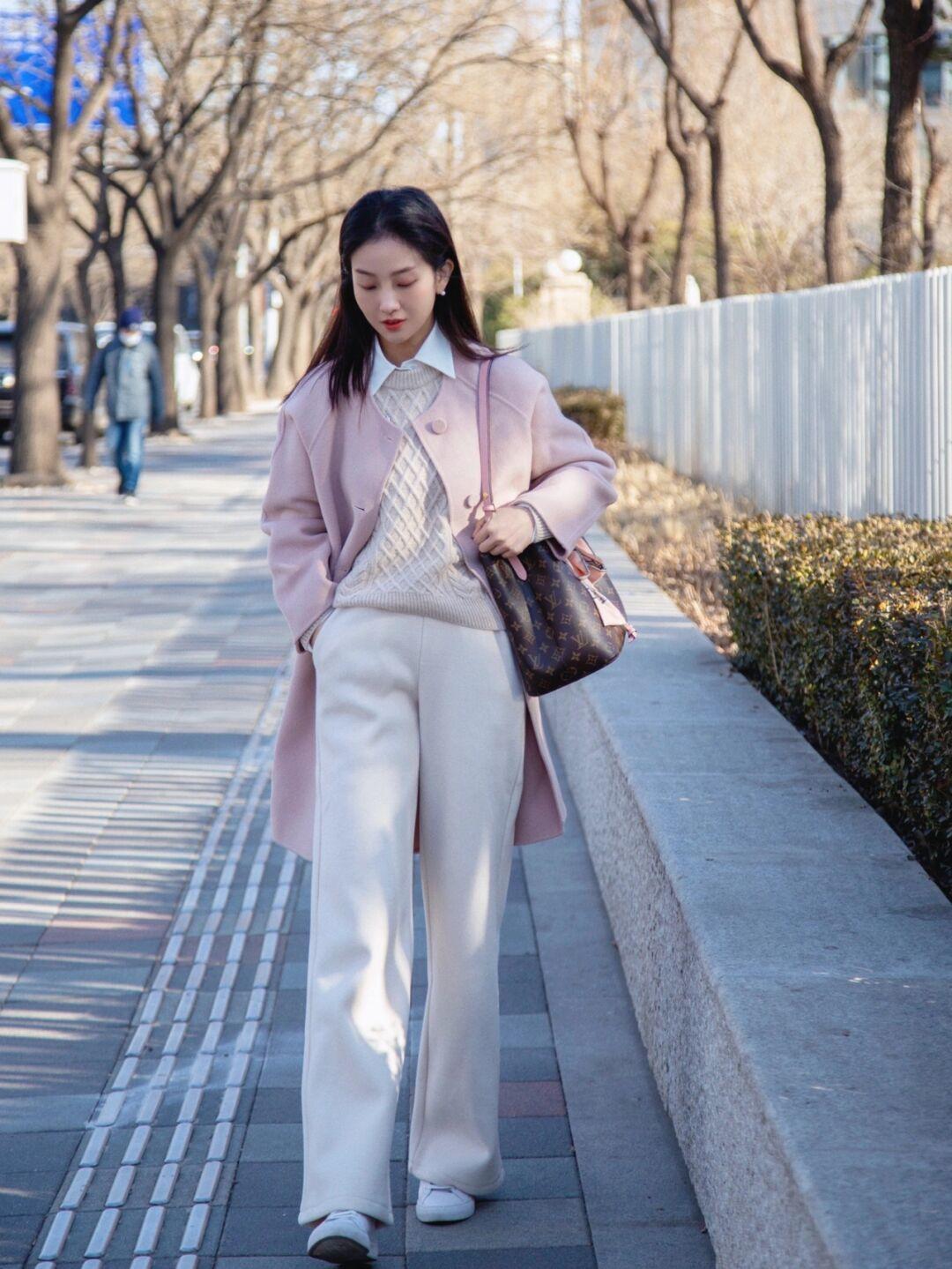 时髦 果然“毛呢外套”才是yyds,这样搭配保暖又舒适,普通人也能驾驭