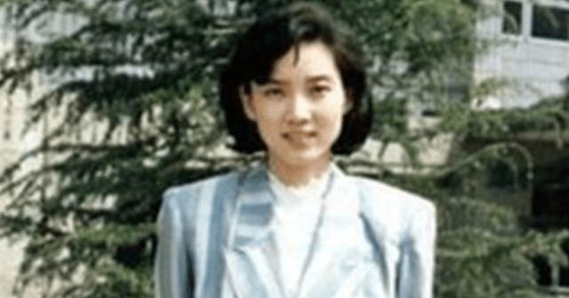 花甲|“央视主持”李修平半生2次结婚无子嗣，现年近花甲、光彩照人！