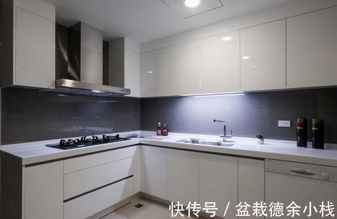天花板|新房入住一周年，细数厨房装修三大坑，多花钱反而更难用！