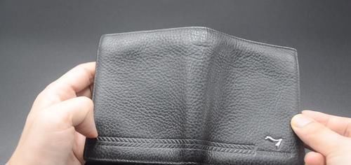 皮包|真假皮革难辨别?学会这个小窍门,再也不怕买到假的,涨知识了