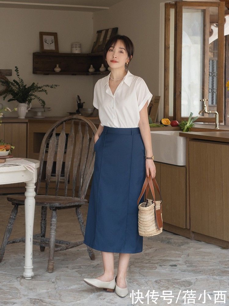 白色衬衫|女人一定要学会穿“衬衫”！早秋11套简约搭配look，减龄又气质