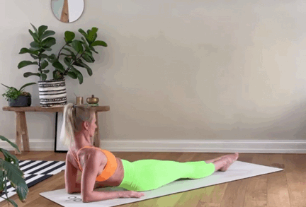 动作|练瑜伽，为何建议你一定要加强上背力量的练习？