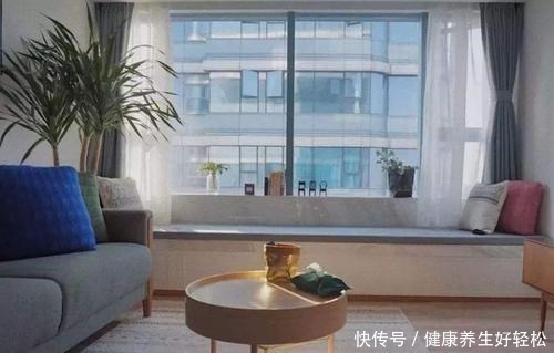 傻傻装|阳台不要傻傻装推拉门了，聪明人更喜欢这种设计，后悔当初没察觉！