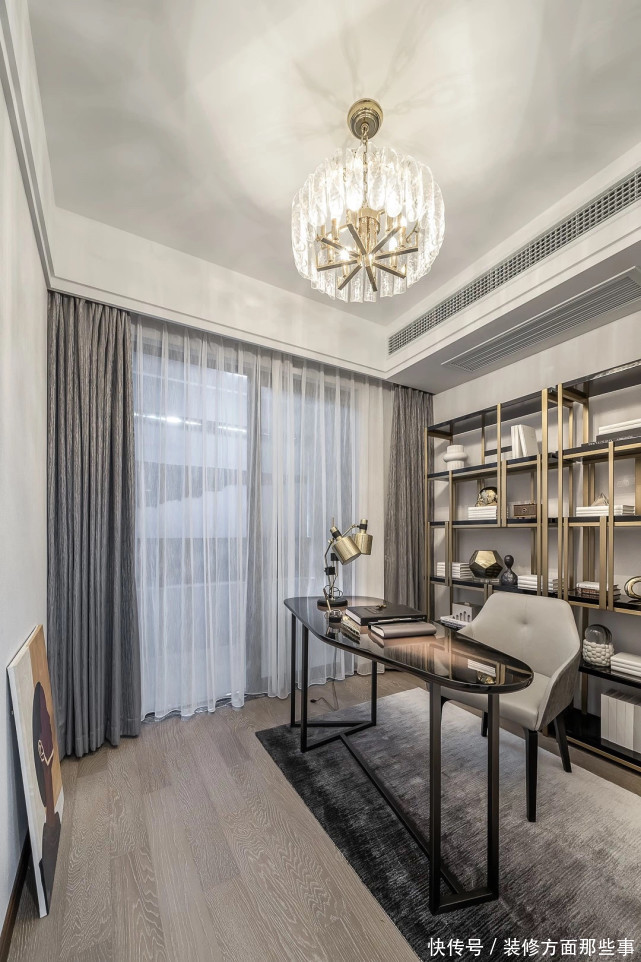 四居室|120平现代风四居室,定制柜子不仅收纳有序还是家中独特的装饰