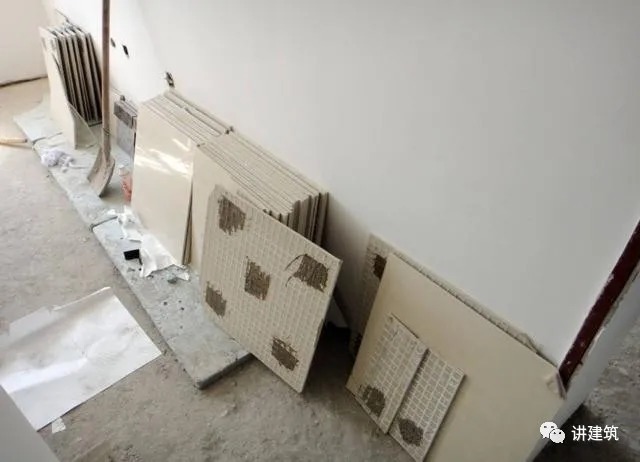 瓷砖|老公坚持要给全屋贴瓷砖,入住不到一年就后悔了,真想拆了重新装